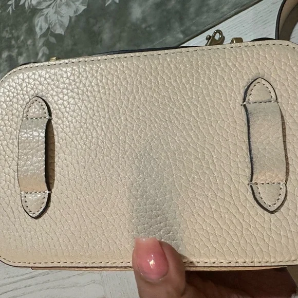 Famous Cream Leather Crossbody Bag - Picture 9 of 16